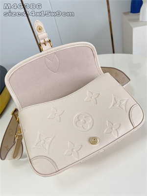 L.V Diane Bag Monogram Empreinte Cowhide Sand M13231