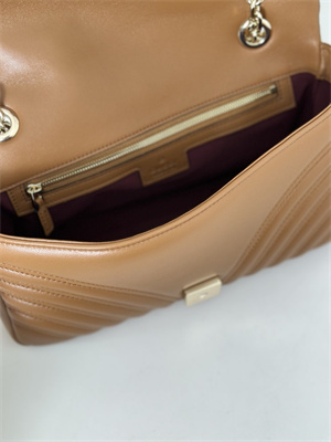 Gu.cci GG Marmont medium shoulder bag matelassé chevron lambskin leather Light gold-toned hardware Brown 837267