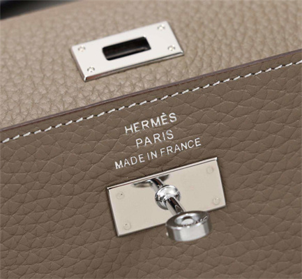 Her.mes Kelly Classic Wallet Calfskin Etoupe Color Silver tone Metal