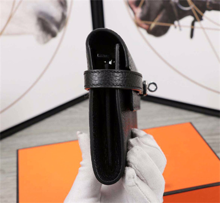 Her.mes Kelly Classic Wallet Calfskin Black Color Silver tone Metal