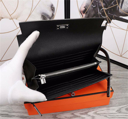 Her.mes Kelly Classic Wallet Calfskin Black Color Silver tone Metal