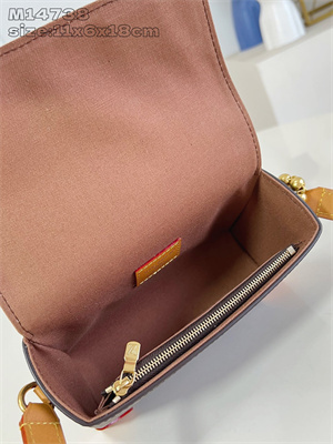 L.V Steamer Wearable Wallet Monogram Canvas M14738