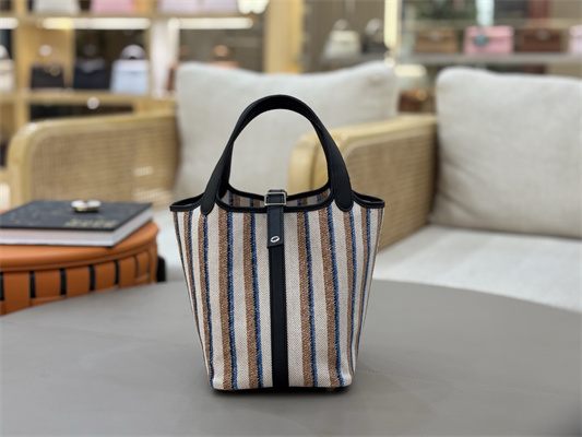 Picotin Lock 18 Bag in taurillon Clemence leather with “Couverture Lignes” embroidery Black HS