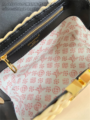 L.V Capucines Mini Bag Rattan and cowhide leather Black M26003