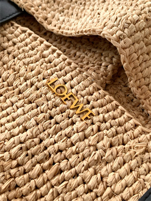 Loewe Medium Puzzle Fold tote in raffia Nature