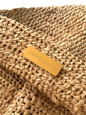 Loewe Medium Puzzle Fold tote in raffia Nature