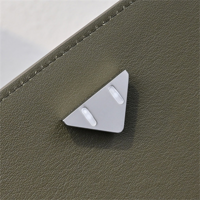 BV Medium Andiamo Messenger Bag In Calfskin Mustard