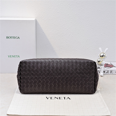 BV Large Andiamo Messenger Bag In Calfskin Fondant