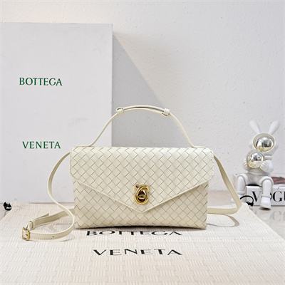 BV Knot Lock Bag In Lambskin Sea Salt