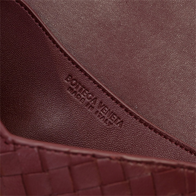 BV Knot Lock Bag In Lambskin Barolo