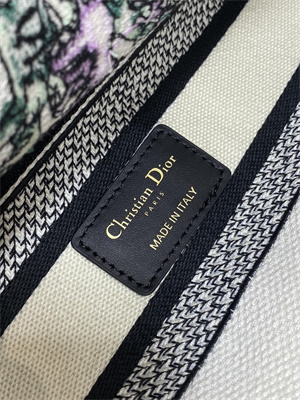 CD Medium Lady D-Lite Bag  Embroidery White