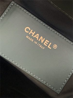 Chanel 25 Small Handbag Grained Calfskin Gold Tone Metal Green AS5293