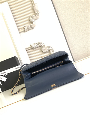 Cha.nel Large Coco Handle Bag Grained Calfskin Aged Gold Metal Navy A92991