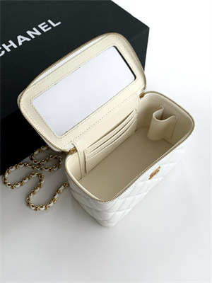 Chanel Vanity with chain Grained Calfskin& Gold-Tone Metal White AP4799