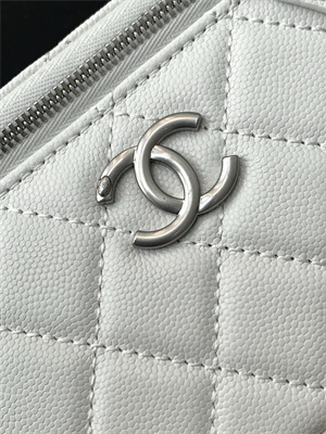 Chanel Vanity Case Grained Calfskin& Silver-Tone Metal White AP3940