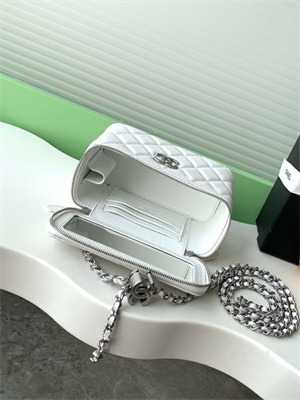 Chanel Vanity Case Grained Calfskin& Silver-Tone Metal White AP3940