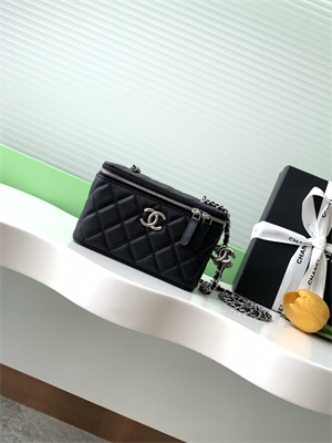 Chanel Vanity Case Grained Calfskin& Silver-Tone Metal Black AP3940