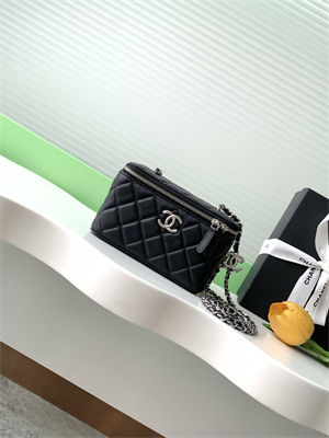 Chanel Vanity Case Lambskin & Silver-Tone Metal Black AP3940