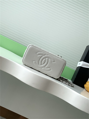 Chanel Vanity Case Lambskin & Silver-Tone Metal Grey AP3940