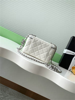 Chanel Vanity Case Lambskin & Silver-Tone Metal White AP3940