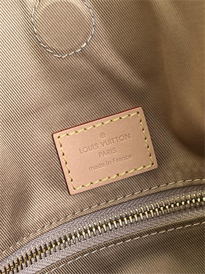 L.V Graceful MM Bag Monogram Canvas Inside Beige M43704