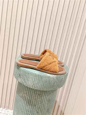 Celine Slipper 38972