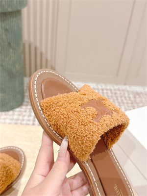 Celine Slipper 38972