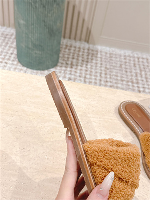 Celine Slipper 38972