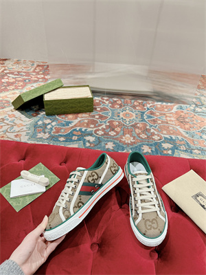 Gucci Sneakers Women/Men 38994