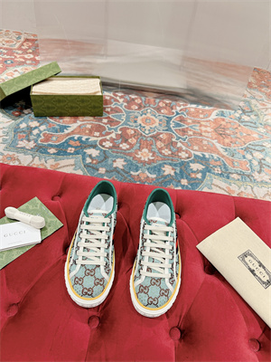 Gucci Sneakers Women/Men 38995