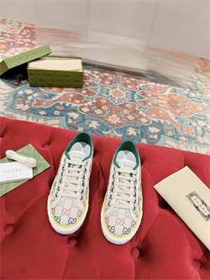 Gucci Sneakers Women/Men 38995