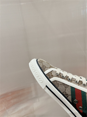 Gucci Sneakers Women/Men 38995