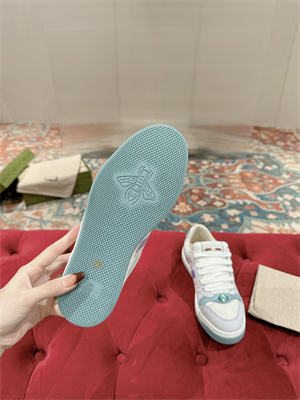 Gucci Sneakers Women 39010