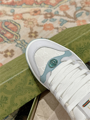 Gucci Sneakers Women 39010