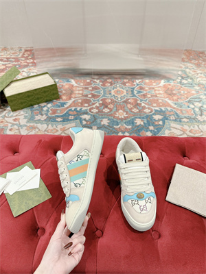 Gucci Sneakers Women 39011