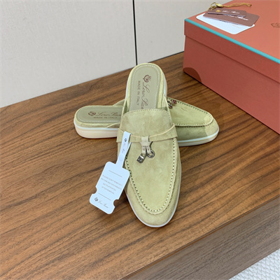 Loro Piana Mule Women 39018