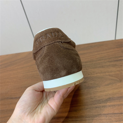 Prada Sneakers Women 39020