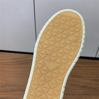 Prada Sneakers Women 39021