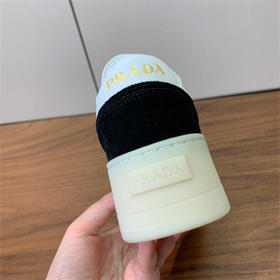 Prada Sneakers Women 39021