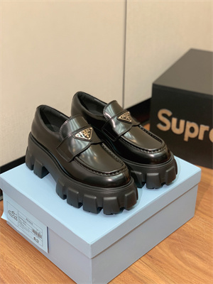 Prada Loafer Women/Men 39023
