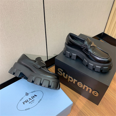 Prada Loafer Women/Men 39023