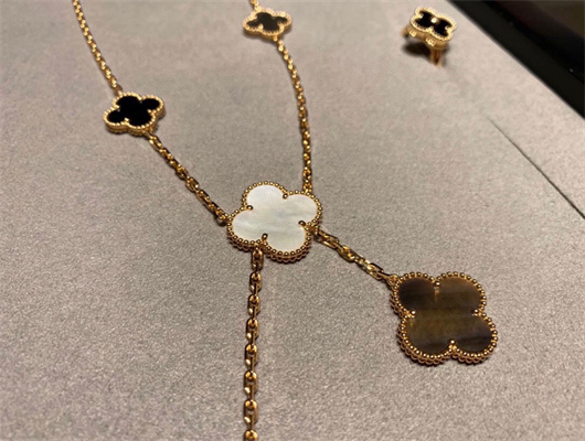 Van Cleef & Arpels Necklace 38797