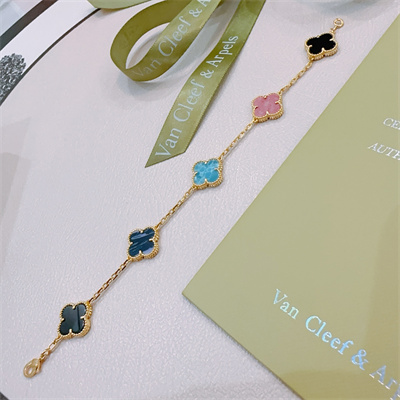 Van Cleef & Arpels Bracelet 38804 (many color options)