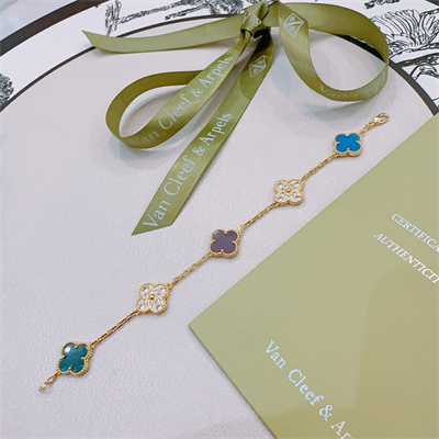 Van Cleef & Arpels Bracelet 38804 (many color options)