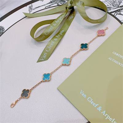Van Cleef & Arpels Bracelet 38804 (many color options)