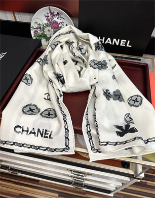 Chanel Cashmere/Silk Scarf 38931