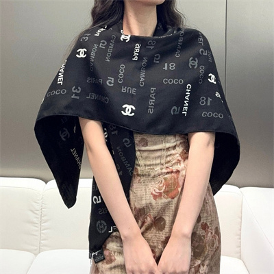 Chanel Cashmere/Silk Scarf/Shawl 38935
