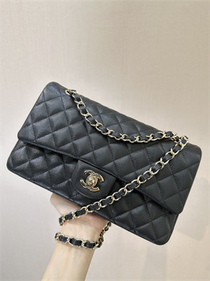 Chanel Medium Classic Flap Bag Grained Calfskin Gold Tone Metal Black 01112 TOP