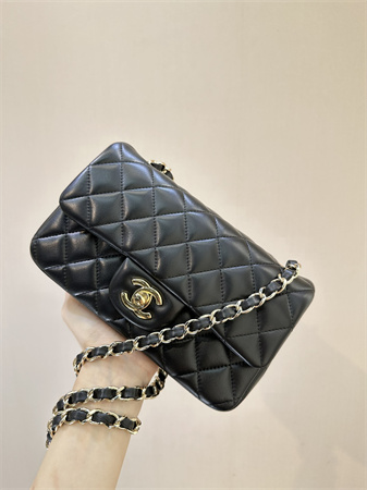 Chanel Mini Classic Flap Bag Lambskin Gold Tone Metal Black Color 01116 TOP