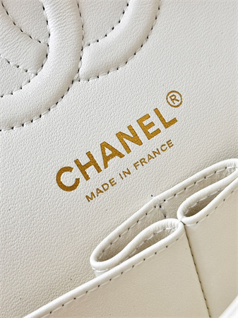 Chanel Medium Classic Flap Bag Lambskin Gold Tone Metal White 01112 TOP